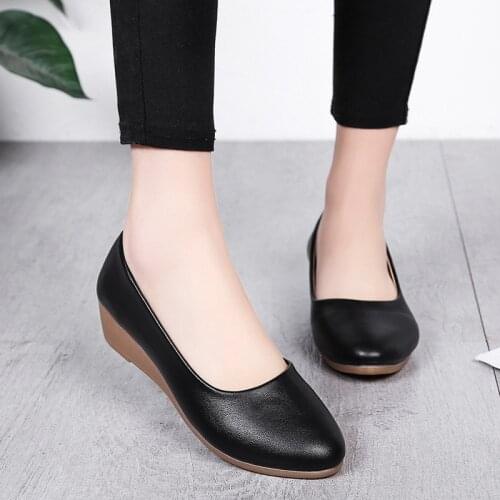 2021 Autumn New Womens Single Shoes Pointed Wedge Round Head Peas Shoes for Women Working Mother Flats Female A129