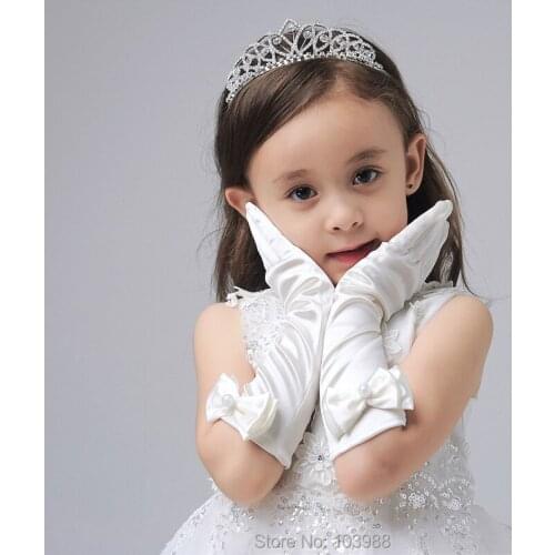 Cheap Free shipping Made Bridal Gloves Fabulous Lace Diamond Flower Glove Hollow Wedding Dress Accessories FLOWER Girl gloves