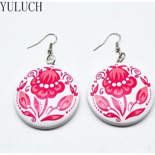 YULUCH 2017 Round Handmade Wood Earrings Pattern Flowers 1 Color Pink Fashion Design Lady Dangler Metal Ear Hook