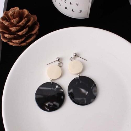 Wholesale Sales New Listing 2018 Punk Fashion Earrings Simple Wild Ladies Acetic Acid Pattern Wooden Ladies Earrings Neoglory