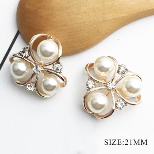 2020 New 10Pcs / Lot 21MM alloy Flower Sewing Pearl Decoration Buckle DIY Craft Metal Clothing Embellishment Accessories