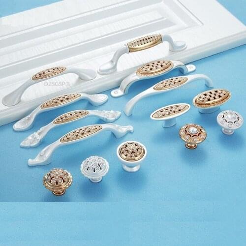Zinc Alloy Crystal White Golden Flower European Fashion Wardrobe Furniture Hardwares Cupboard Kitchen Pull Cabinet Drawer Knobs