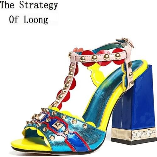 Summer New Korean Style Fashion Think High Heels Peep Toe Crystal Cut Out Bling Rivet Buckle Metal Decoration Women Sandals 2021