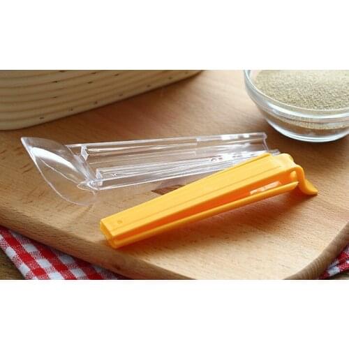 1PC Yeast Measuring Cup With Sealing Clip Clamp Meter Device Accuracy Cake Bread Baking Kitchen Tools LB 130