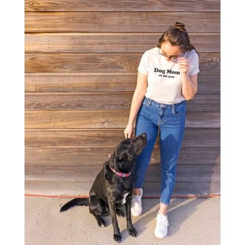 Dog Mom of the Year T-Shirt Hipster Women Retro Shirt Vintage Casual Dog Lover Gife Tops Tumblr Mothers Day Mom tshirt Tees
