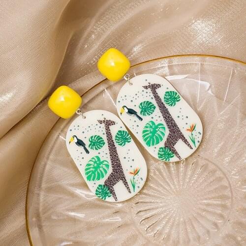 Classic Design Giraffe Fish Acrylic Earrings For Women Girls Fashion Round Ellipse Pendant Acetic Acid Stud Ear Jewelry Gifts