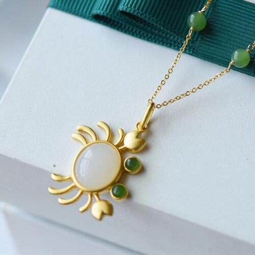 Natural Hetian S925 Sterling Silver White Jade Jasper Little Crab Pendant Necklace Vintage Gilding Craft Silver Accessories Inla