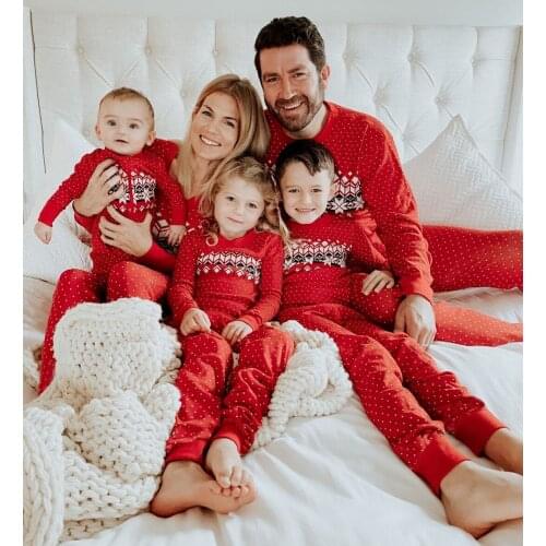 Family Christmas Pajamas 2021 Print Family Clothing Set Couple Clothes Boys Girls Pajamas Clothes Baby Romper New Year Clothes