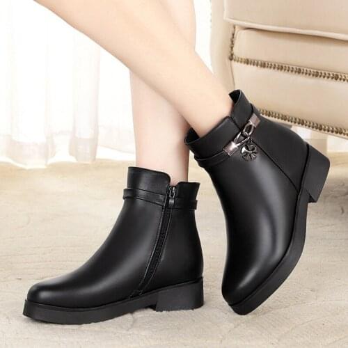 Krasovki Wool Women Snow Genuine Leather Boots Warm Flat Bottom Platform for Fur Warm Shoes Ankle Boots Plush Women Winter Boots