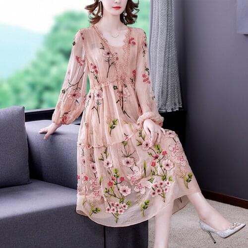 2021 Women Pink Floral Embroidery Long Sleeve Midi Dress Spring Autumn Korean Fashion Mulberry Silk Dresses Elegant Bodycon Robe