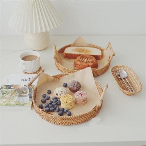 Rattan Storage Tray Round Basket with Handle Hand-Woven Rattan Tray Wicker Basket Bread Fruit Food Breakfast Display Stand Decor