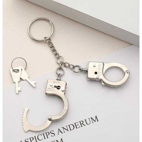 Fashion high quality Mini Size Handcuffs Keychain Keyring Metal Creative Simulation Model For Car Key Chain Ring Holder Gifts