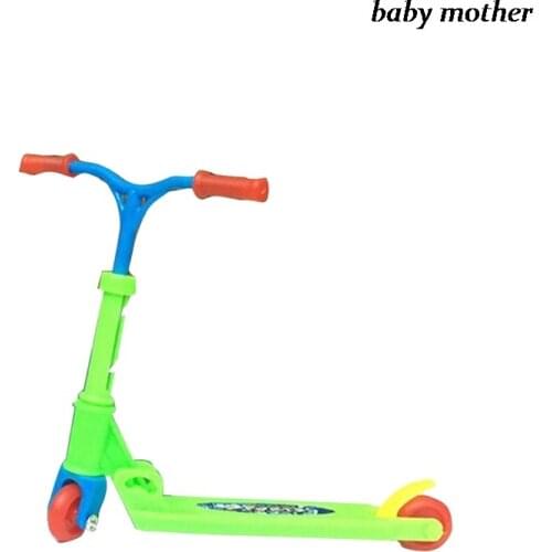 Mini Scooter Two Wheel Scooter Childrens Educational Toy Fingerboard Skateboard 3 Colors