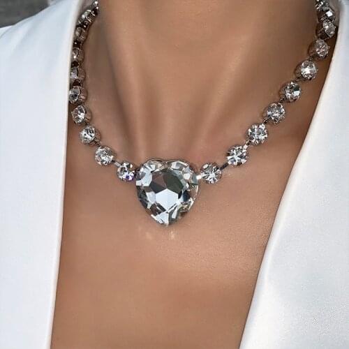 Hyperbole Rhinestone Big Love Pendant Metal Silver Color Clavicle Chain Adjustable Choker Necklace for Women choker wholesale