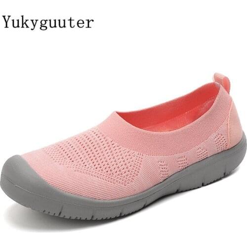 Sport Running Shoes Woman Outdoor Breathable Comfortable Mesh Couple Lightweight Athletic Mesh Sneakers Slip On Plus Size 35-42
