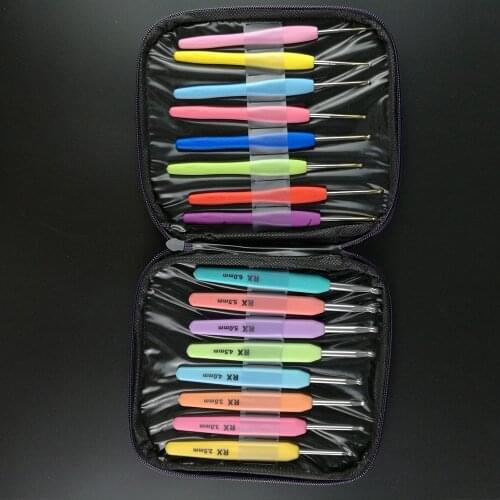 16PCS Crochet Hooks Yarn Knitting Needles Set Plastic Handle and Alumina Crochet Hooks Needle Yarn Knitting Craft Case Set Kit