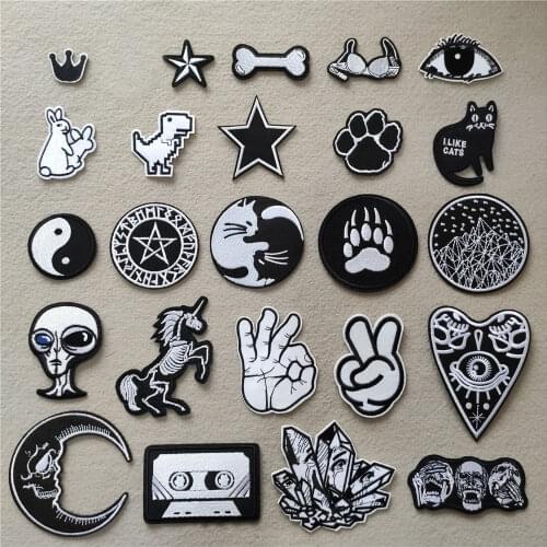 46 Styles can Choose) Black and White Embroidery Patches for T-shirt Iron on Stripes Appliques Clothes Stickers Clothing Badges
