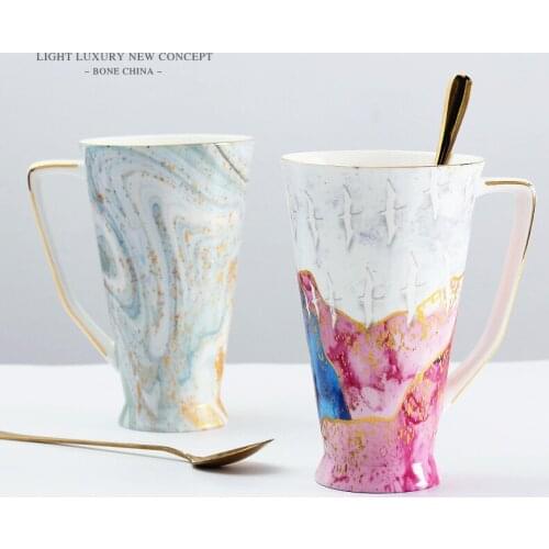 Light Luxury Coffee Mugs European Style Bone China Coffee Cup with Spoon Large Capacity Ceramic Tea Cup Wedding Gifts Home Deco