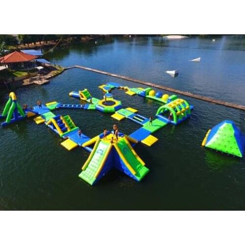 Hi Bouncia Inflatable Commercial Water Splash Park / Floating Water Playground Equipment In Australia