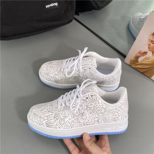 Ladies Graffiti Casual Sneakers 2021 Spring Newest Female Wild White Shoes Casual Fashion Sneakers Outdoor Casual Sneakers