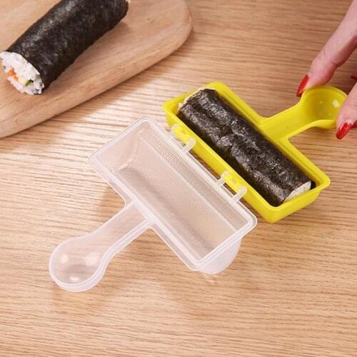 Sushi Maker Roller Roll Mold Hand Shake Rice Ball Sushi Maker with Spoon DIY Sushi Making Mold Kitchen Cooking Tool