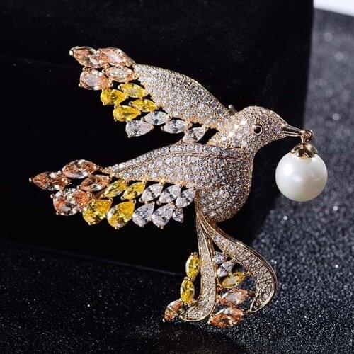 New Fashion Lovely Bird Dangle Pearl Brooch AAA Zircon Brooches for Women Men Pins Dress Coat Accessories Jewelry Christmas Gift