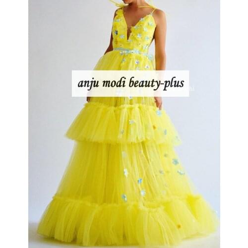 Long Yellow Tulle Prom Dresses V Neck Spaghetti Straps Sleeveless Tiered Formal Evening Party Ball Gown Robe De Soiree