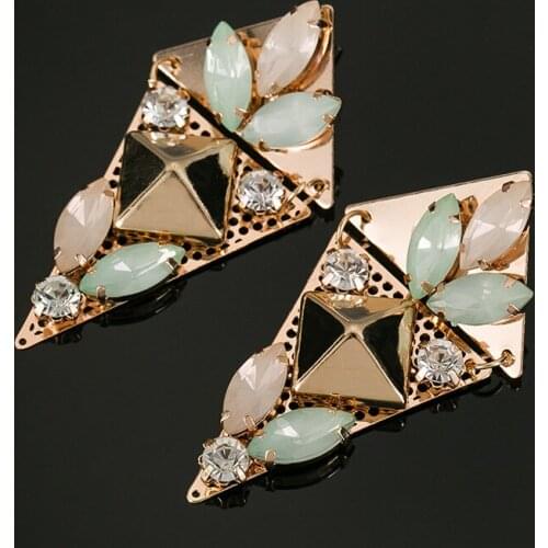 YFJEWENew Vintage Crystal Rhinestone Earrings Retro Hoop Gem Resin Drop Earrings For Woman Gifts Wholesale Fashion Jewerly #E305