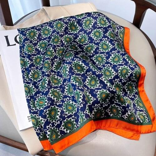 2020 Spring and summer New style beach printing silk headscarf Fashion lady Sunscreen Square shawl womens quality silk scarves