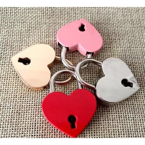 Free shipping 100PCS Fashion popular lover heart shape pad lock Travel padlock gifts SN2017