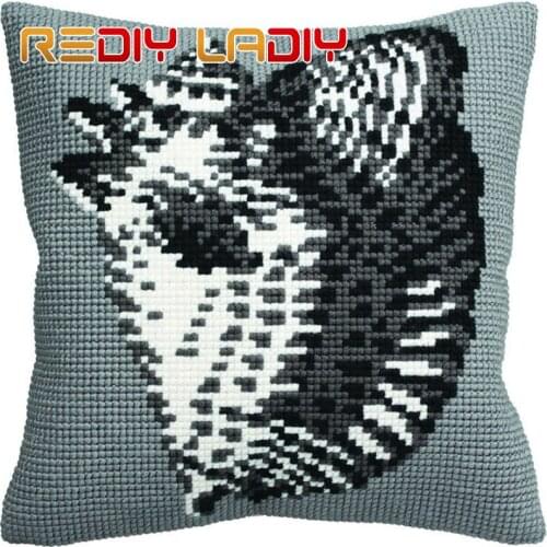 Cross Stitch Cushion Cover White Conch Pillow Chunky Cross-Stitch Kits 100% Acrylic Yarn Pillow Case Home Decor Hobby & Crafts
