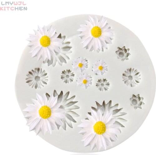 Small Daisy Flower Silicone Mold Chrysanthemum Shaped Cake Chocolate Fudge Candy Mold DIY Cake Decoration Accessories