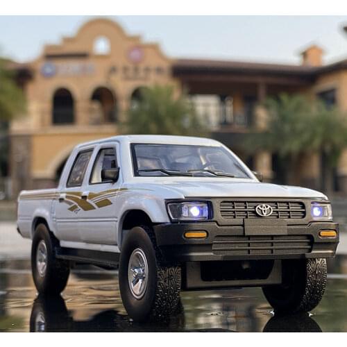 1:32 Toyota Hilux Pickup Alloy Car Model Diecasts & Toy Vehicles Toy Car Metal Collection Off-road Vehicle Model Kids Toys Gift
