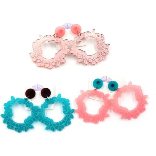 Fashion Lovely Transparent Colorful Wreath Acrylic Earrings for Women Girls Hollow Out Big Circle Shiny Big Dangle Earrings 2021