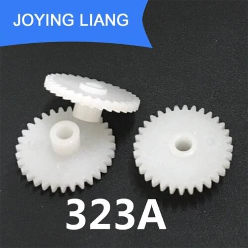 323A 0.5M GEARS Modulus 0.5 Tight 3MM Hole 32 Teeth Plastic Gear Motor Toy Accessories 10PCS/LOT