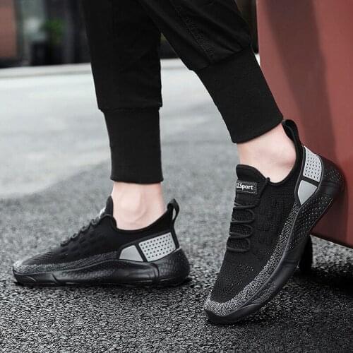 Men Leisure Shoes Fashion Breathable Air Mesh Sneakers Summer Outside Boots 2021 New Brand Luxury Designer High Quality 39-46