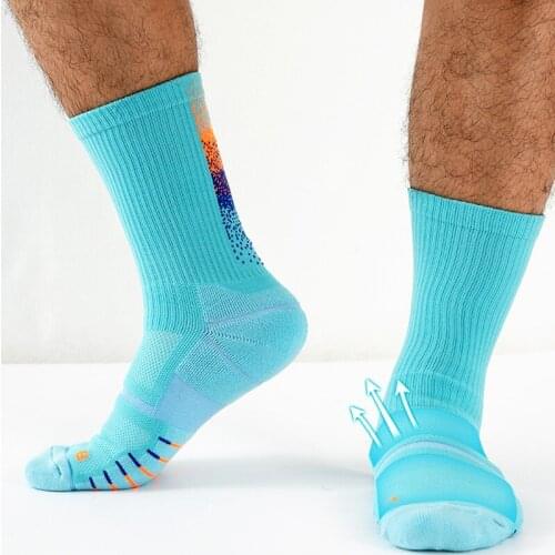 Man Sports Football Cotton Basketball Cycling Socks Trail Running Anti-Slip Mens Cotton Medium Barrel Antiskid Soccer Wholesale
