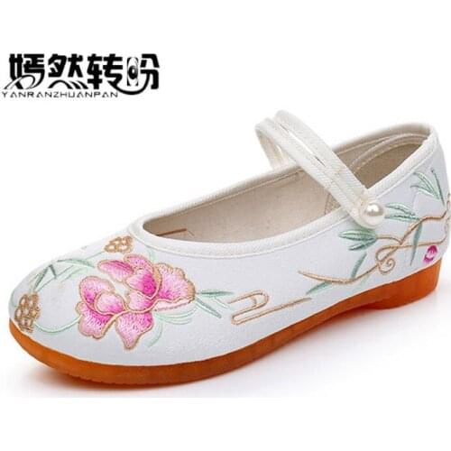 Women Flats Old Beijing Cloth Shoes Womens Shoes Mom Shoes National Hanfu Embroidered Cloth Shoes