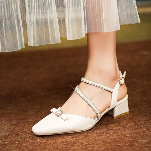 2021 Pointed Toe Thick Heel Bowknot Ankle Cross Thin Strap Casual Sandals Sweet And Lovely Pearl Rhinestone Strap High Heels