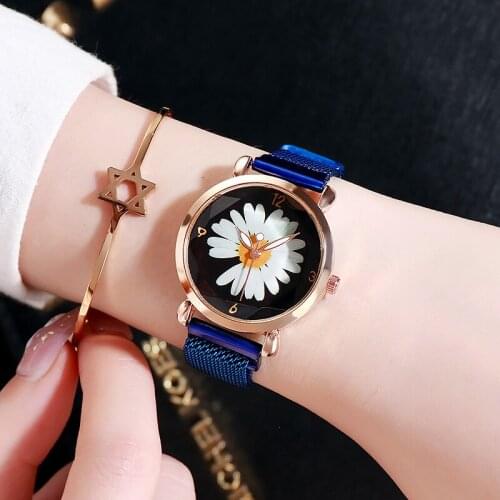 Fashion the Daisy watches han edition ins wind trill web celebrity girlfriends with money magnet net belt lady watch