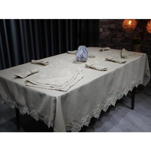Dowry Wonderland Snow Them 26 Piece Table Cover Set Cappucino