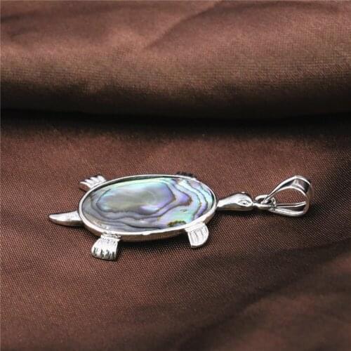 New Natural Abalone Shell Animal Turtle Shaped Necklace Sweater Chain Pendant Gift for Women Craft Outlet Fashion Jewelry Y586