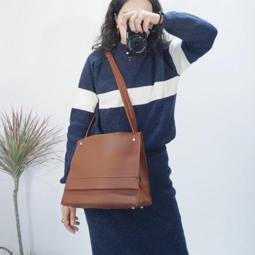 New brand high quality PU leather large pocket casual handbag womens handbag shoulder bag large capacity handbag Black Brown