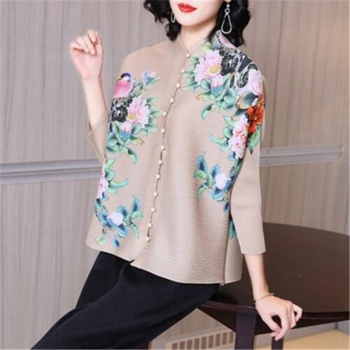 Miyake pleated top spring 2021 new womens fashion loose large size fat mm thin print retro design sense T-shirt women