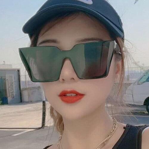 Luxury Brand Pink Square Sunglasses Women 2021 Fashion Driving Gradient Oversize Sun Glasses Female Lady Men Shades Accessory