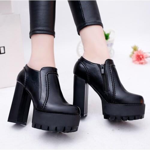 Stylish Leather Short Boots Women High Heel Winter Sexy Ankle Boot 2020 Lady Wedding Party Club Shoes Crystal Buckle Strap 35-40