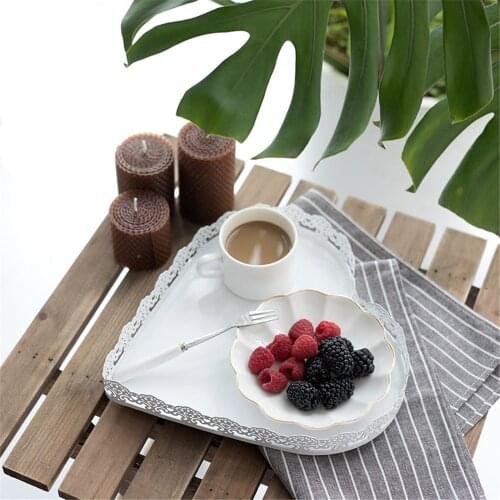 Nordic White Metal Storage Tray Ins Black Heart Shaped Lace Rim Organizer Trays Fruit Dessert Plate Jewelry Display Tray