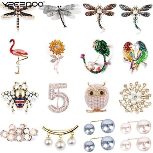 Crystal Diamante And Imitation Pearl Fashion Brooch Pins Fixed Strap Charm Safety Pin Brooch Sweater Cardigan Clip Chain