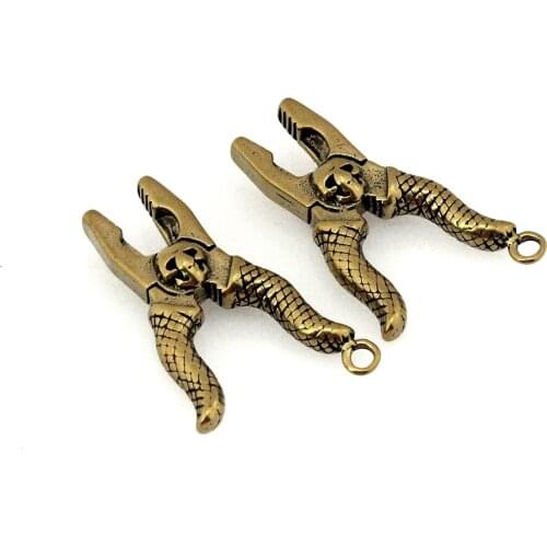 1pcs Solid Brass Vice Shape Scorpion Charm Pendant Table Decors Leather Craft DIY Decoration Keyring Gift CLOXY