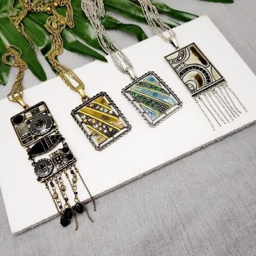 Banny Pink Big Enemal Rectangle Pendant Necklace For Women Vintage Geometric Statement Tassel Dangle Necklace Sweater Chain